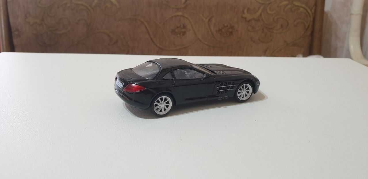 Продам MERCEDES McLAREN SLR в масштабе 1:43 производитель Deagostini