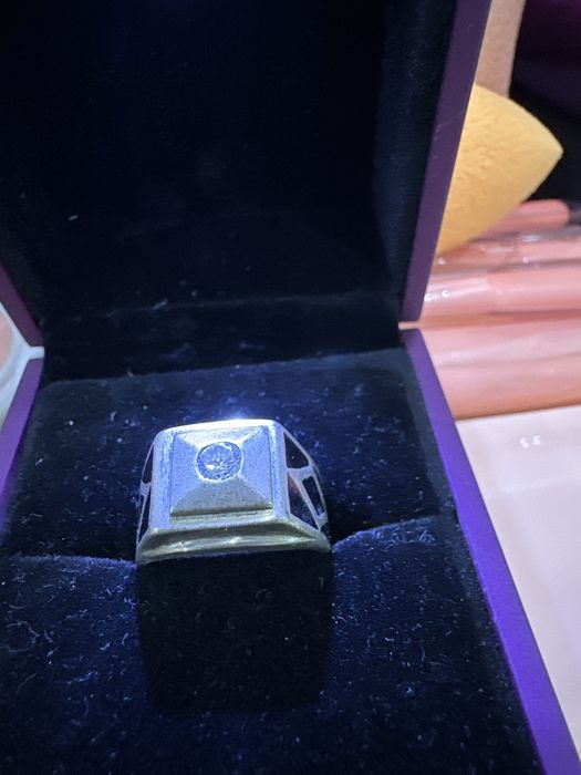 Продаю перстень мужской