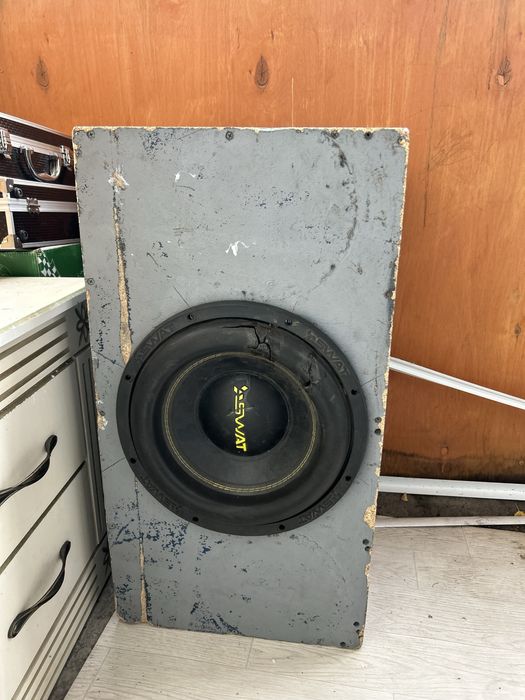 Сабвуфер с усилком