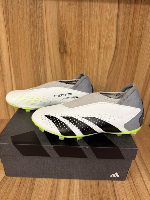 Страхотни бутонки  Adidas номер 37.1/3