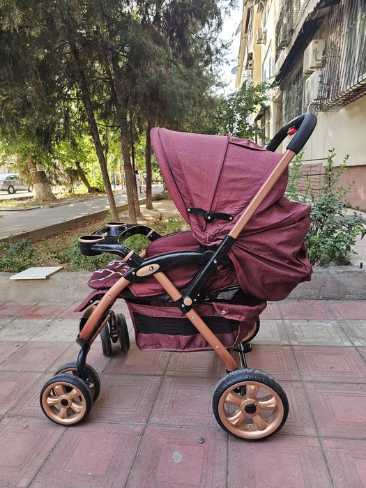 Продаю детскую коляску,название Golden