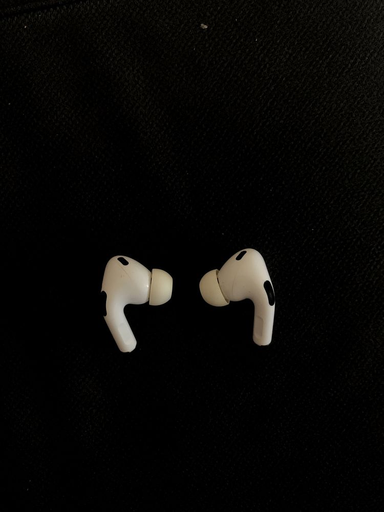 Продаю airpods pro 2 ушки