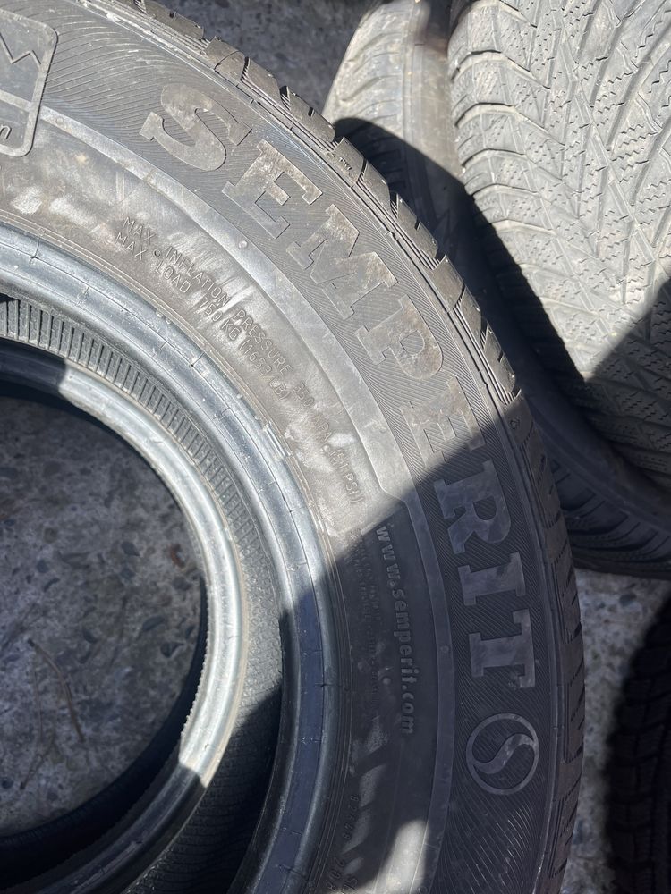 Продавам 2бр летни гуми 205/70R14 Semperit