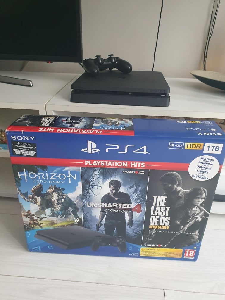 Playstation 4 Slim 1 TB +13 jocuri