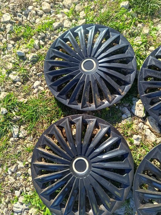 Capace roti pe 16 dimensiune