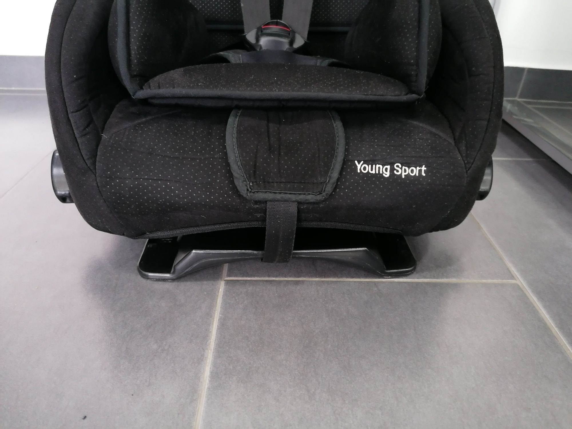 Scaun auto Recaro Young Sport pentru copii între 9 și 36 kg