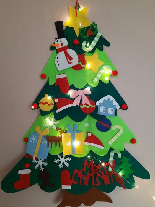 Елха от филц с лампички