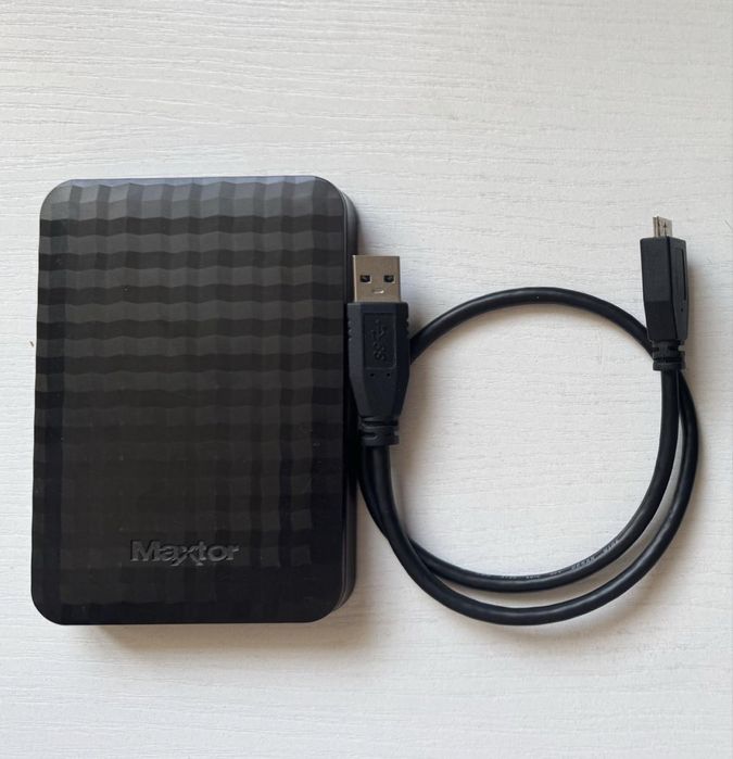 Продам внешний жесткий диск 1 tb 1 тб терабайт, 1000 gb