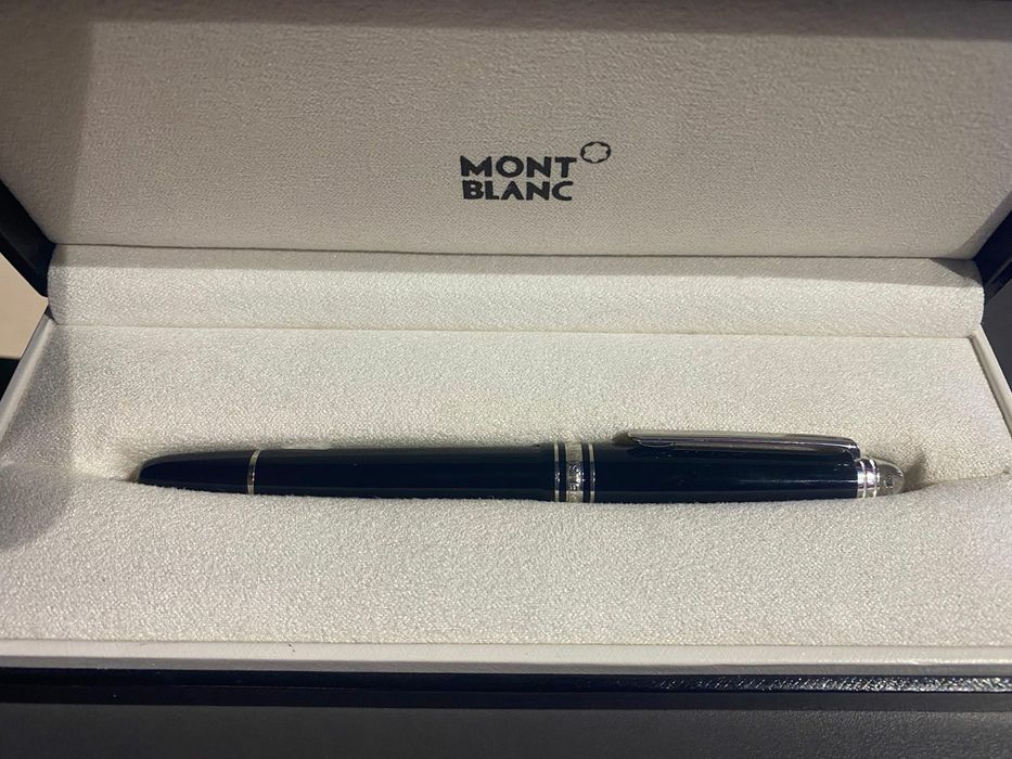 Продаётся коллекционная ручка Mont Blanc