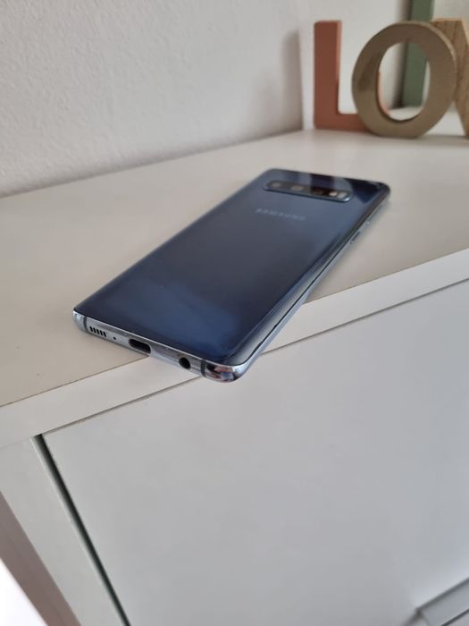 Vand / Schimb  Samsung Galaxy S10 impecabil