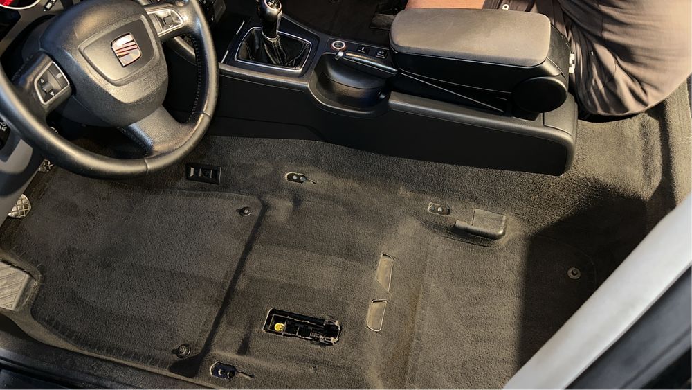 Detailing auto si curatarea mobilierului tapitat