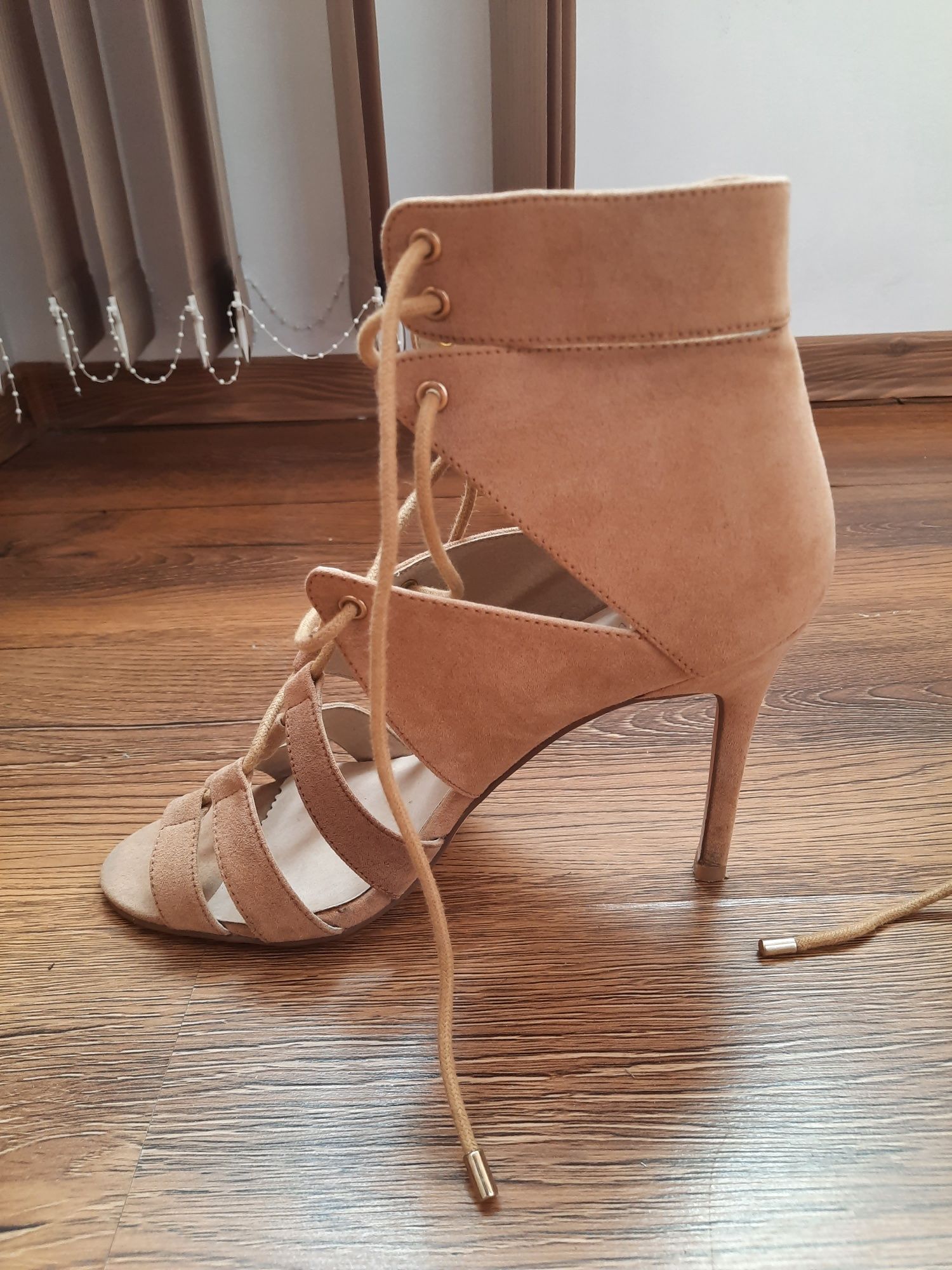 Sandale Reserved bej/nude
