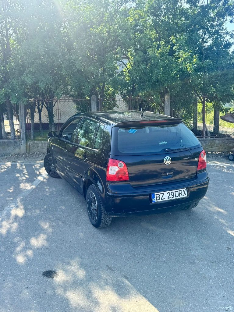 Vând Volkswagen polo