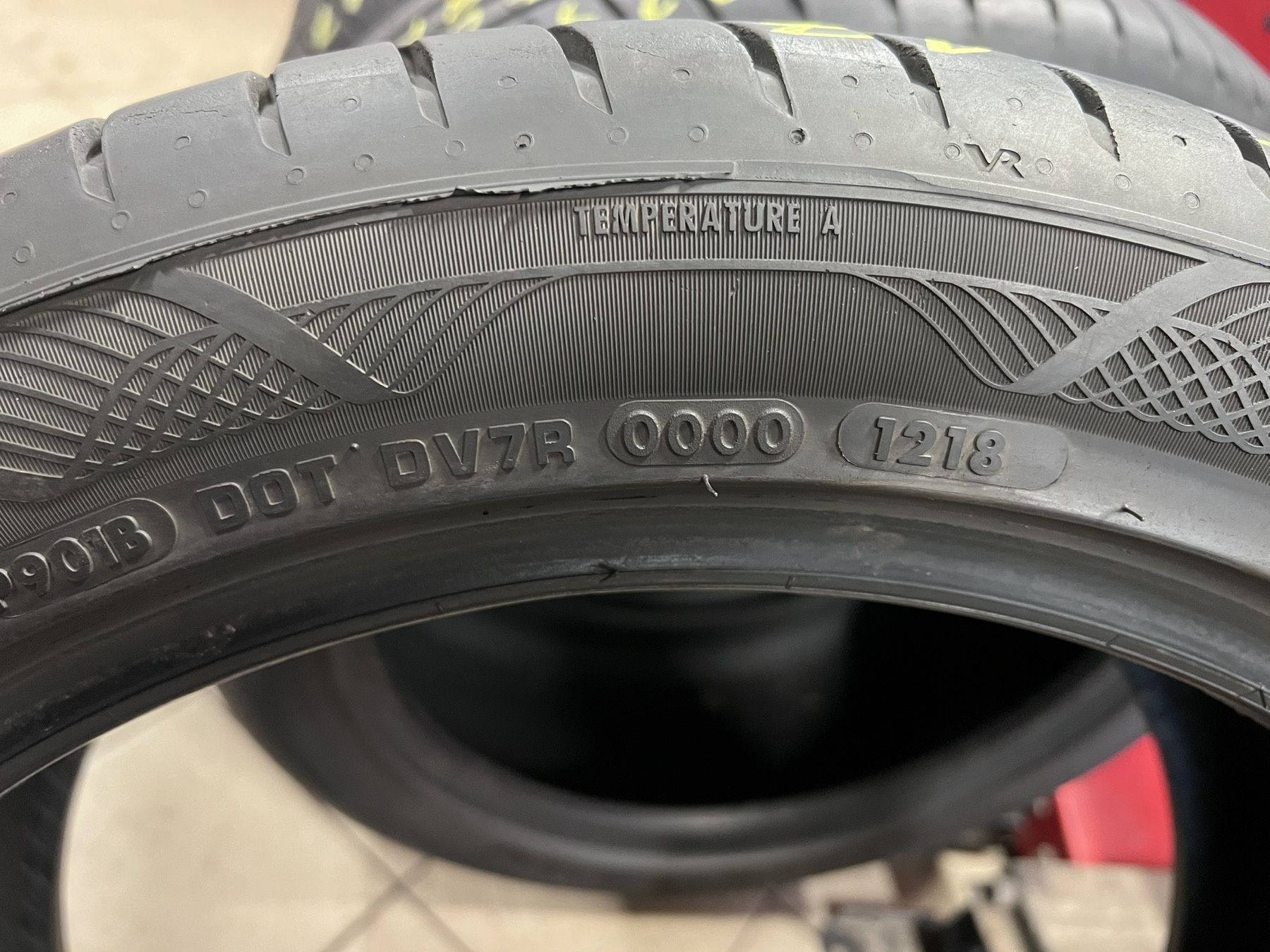 Летни гуми 225/45 R17 Vredestein