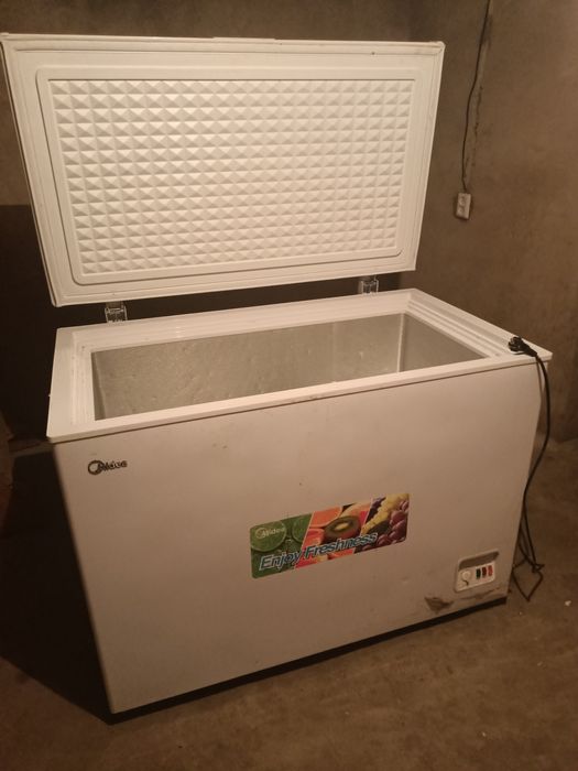 Үй-жай тұрмыстық заттар сатылады.