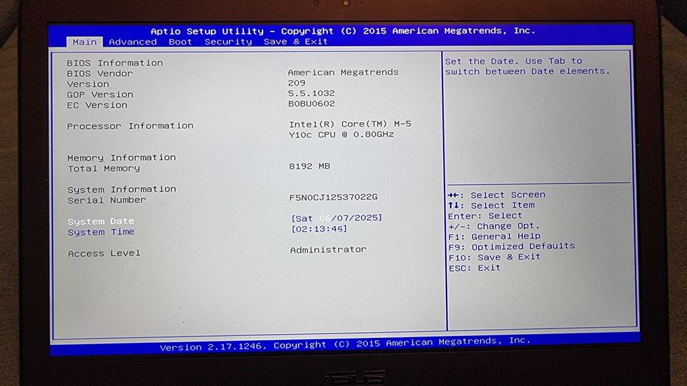 Laptop ASUS ZenBook UX305F