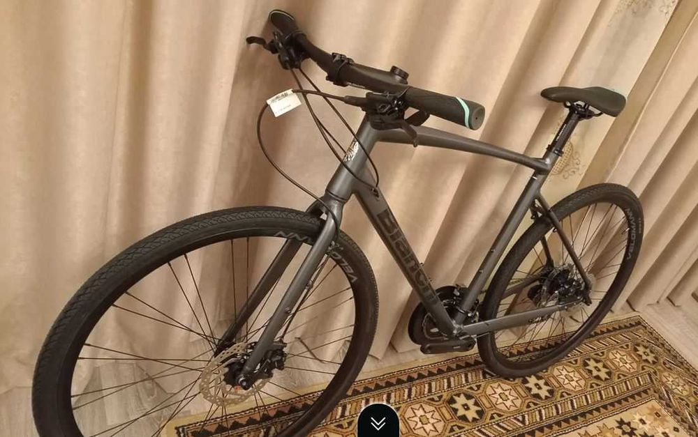 1 Bianchi C-SPORT 3 Trekking Bicicleta