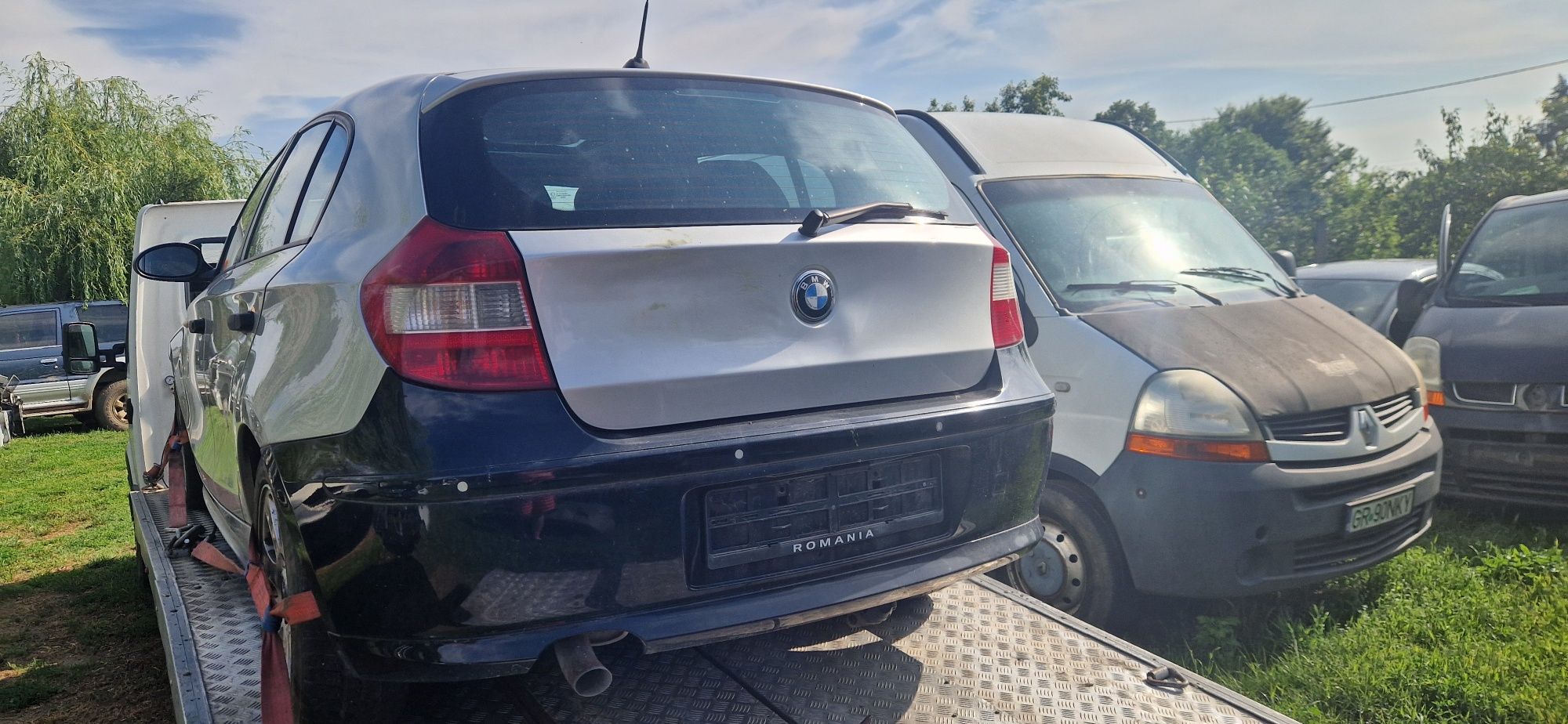 Dezmembrez bmw seria 1 2.0 diesel