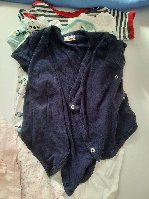 Lot 6 body-uri bebelusi