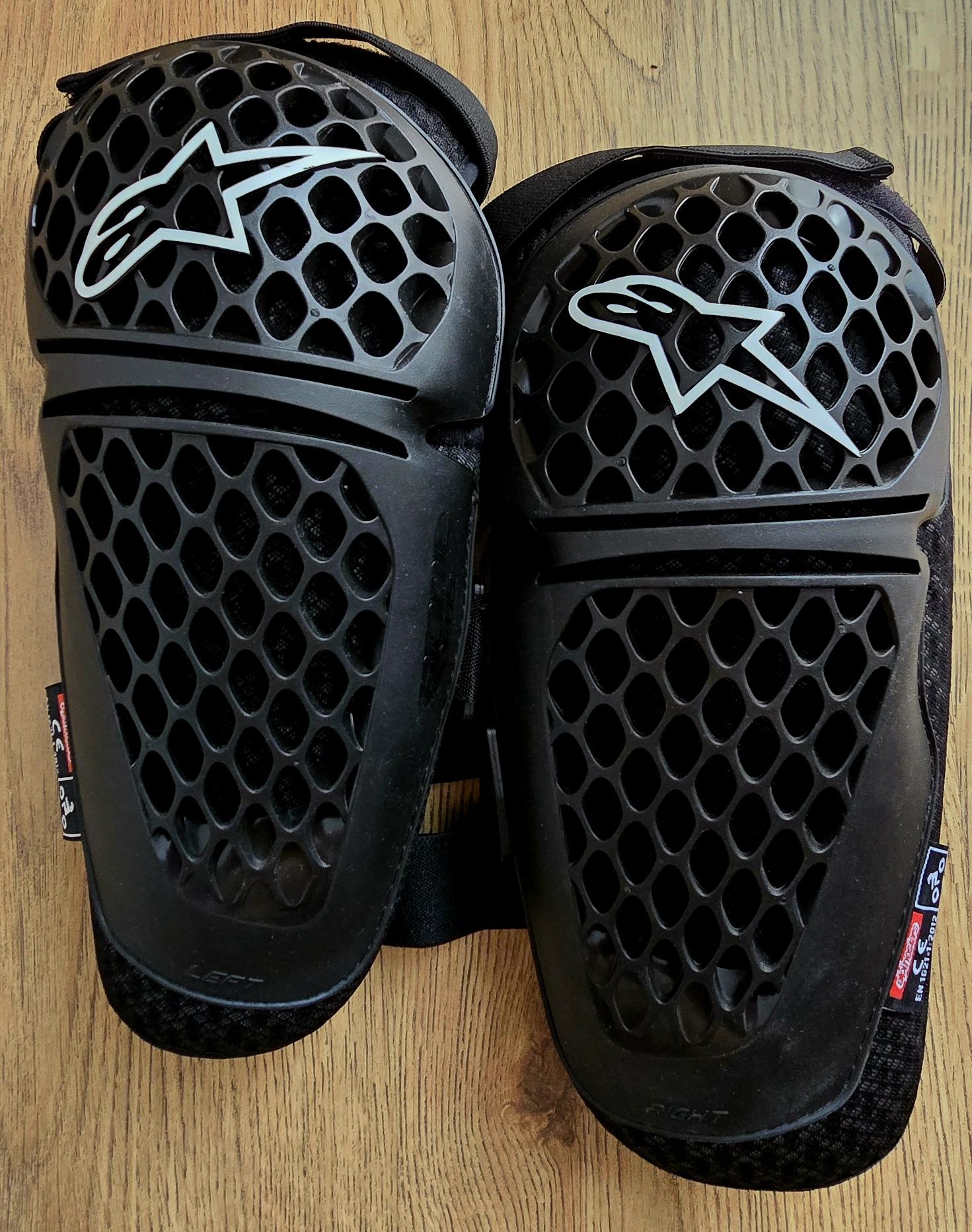 Alpinestars Bionic Plus - Genunchiere Moto Noi