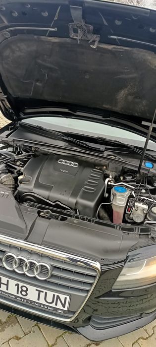 Vând Audi A4  B8