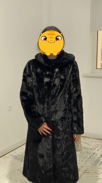 Натуральная норковая шуба с капюшоном размер  48 L-XL
