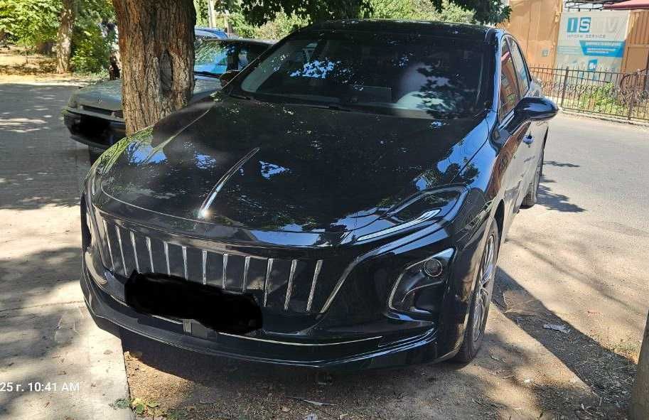 Hongqi EQM-5 450, Qora, 24/25, 5500 km, Toza