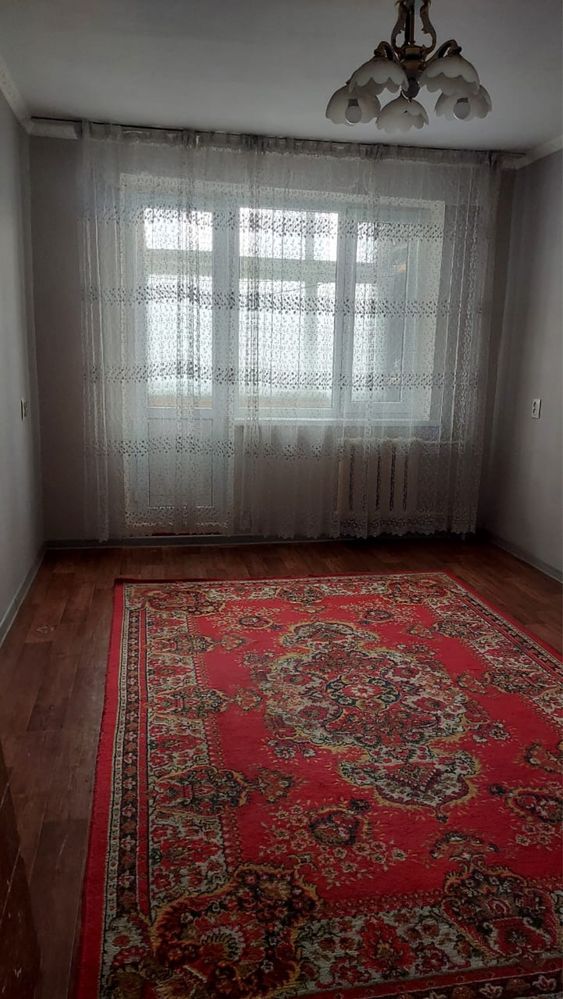 Продается полноценная 1 ком кв, 4 мкр 15 дом