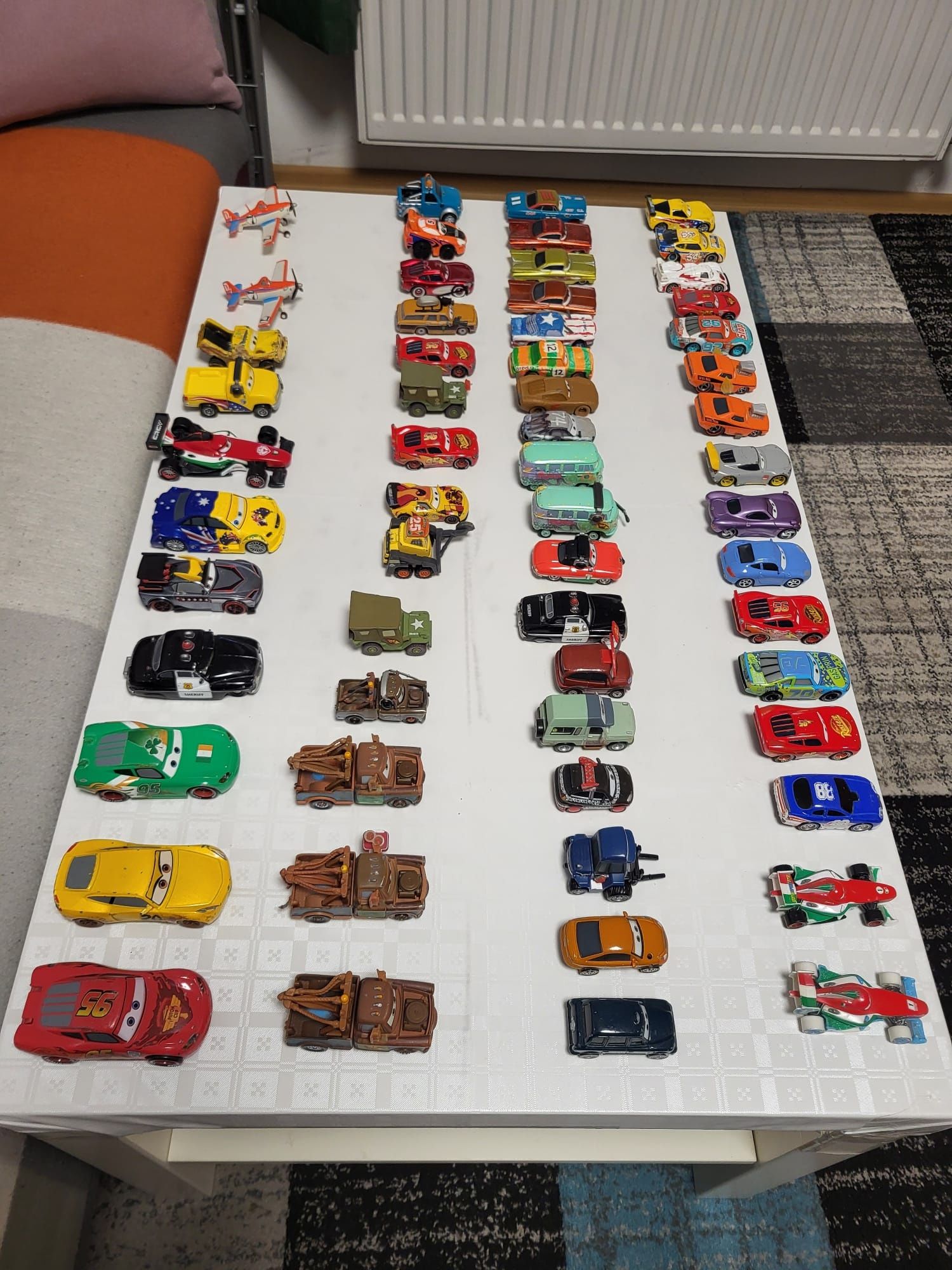 Mașinuțe Disney Cars  Din Metal. Fulger MC Queen. Bucsa. Dinoco.
