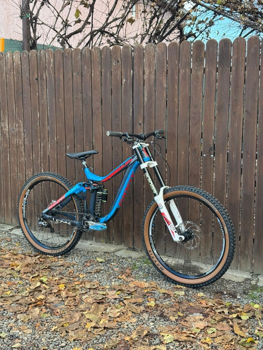 Bicicleta giant glory 2017