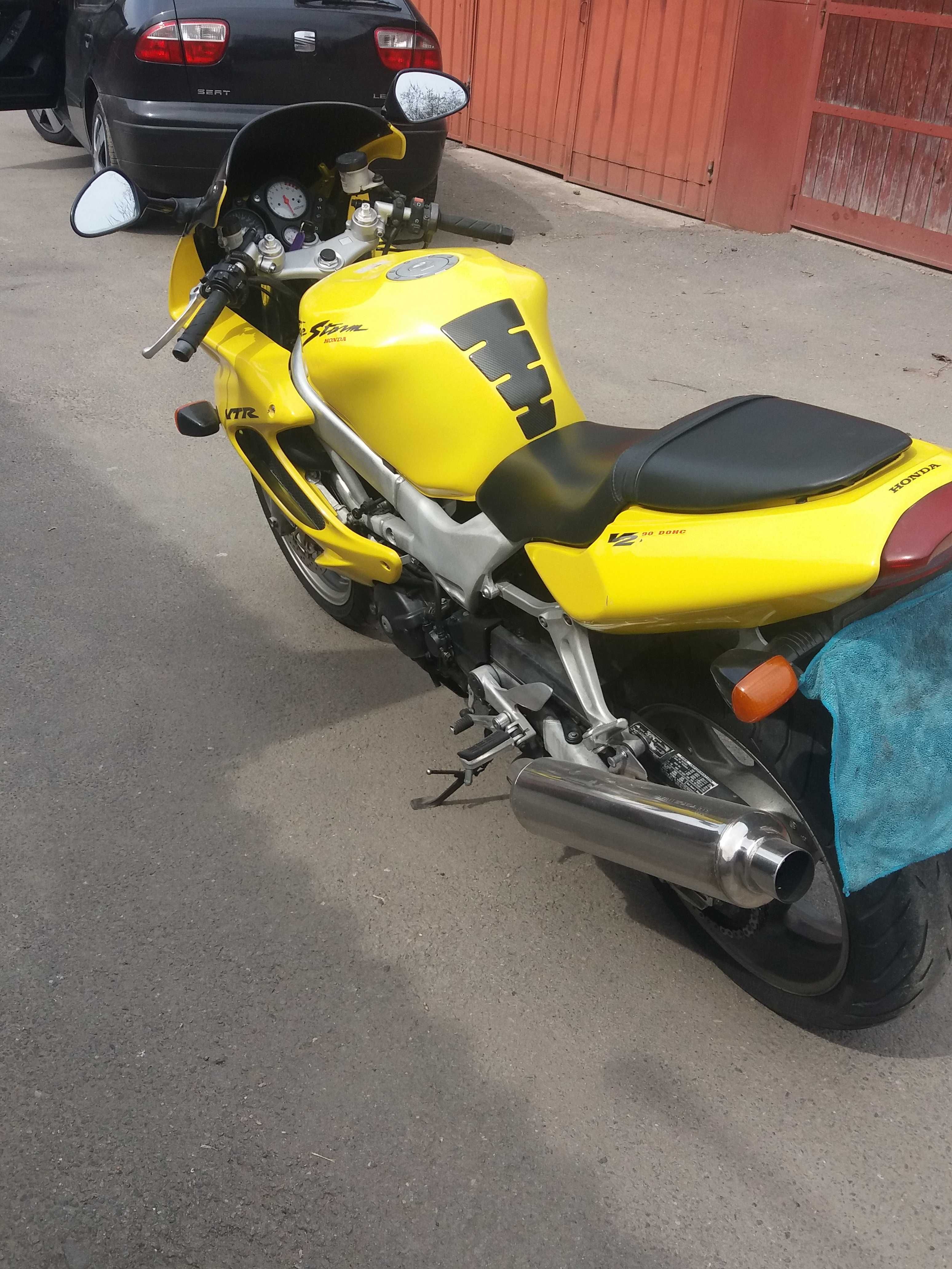 Vand Honda VTR 1000 Firestorm