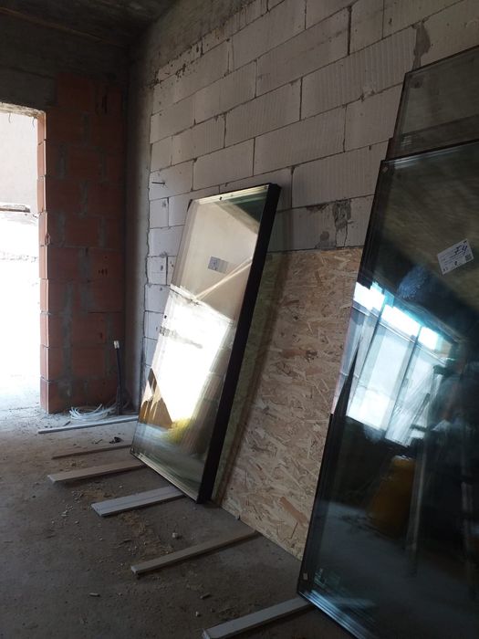 Plase insecte. Rulouri exterior.