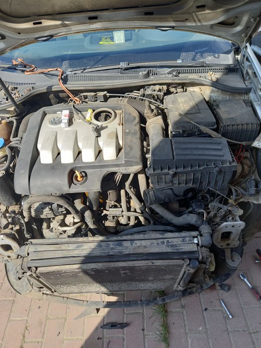 De vanzare motor golf 5 1.9 tdiorice piesa