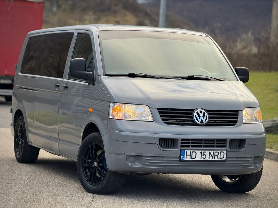Volkswagen T5 Transporter ~ 2007 ~ Pasul Lung ~ 8+1 Locuri ~ 2.5 TDI