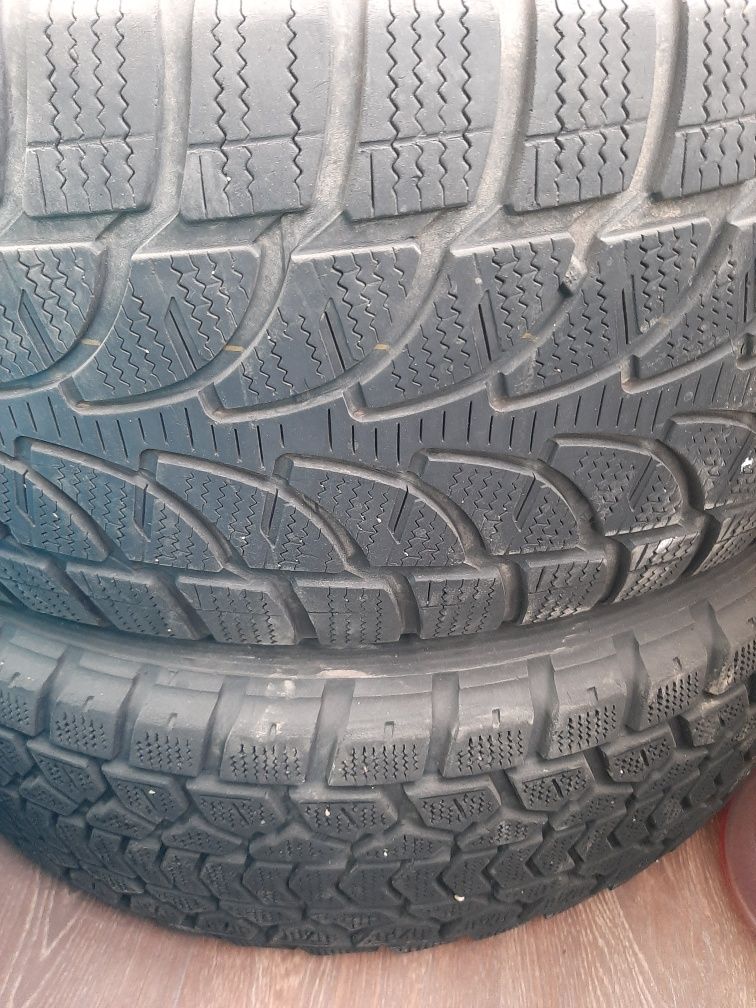 Зимняя резина 275/60R18