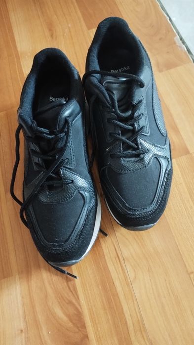 Adidasi bershka nr 36