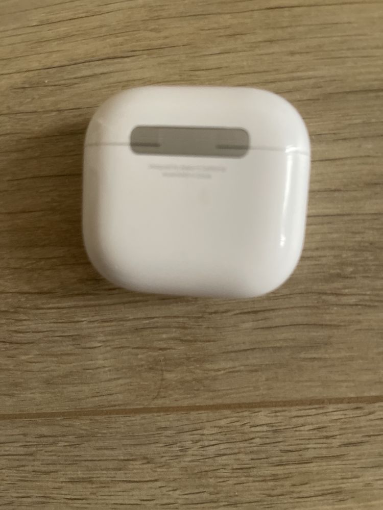 Продавам Air Pods 4