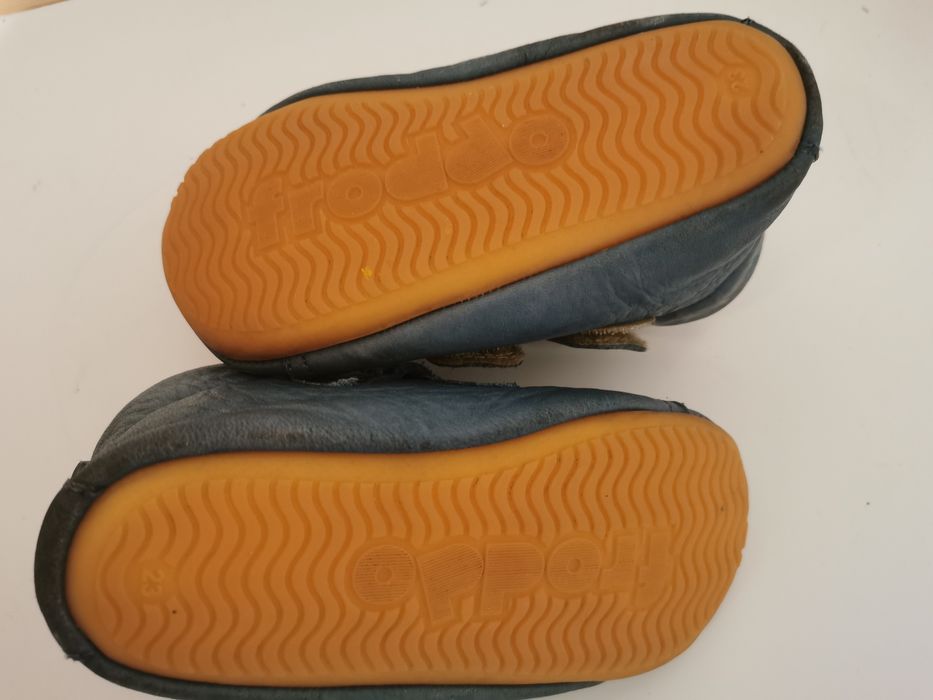 Ghetuțe Froddo mărimea 23