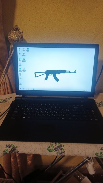 Lenovo ноутбук простой
