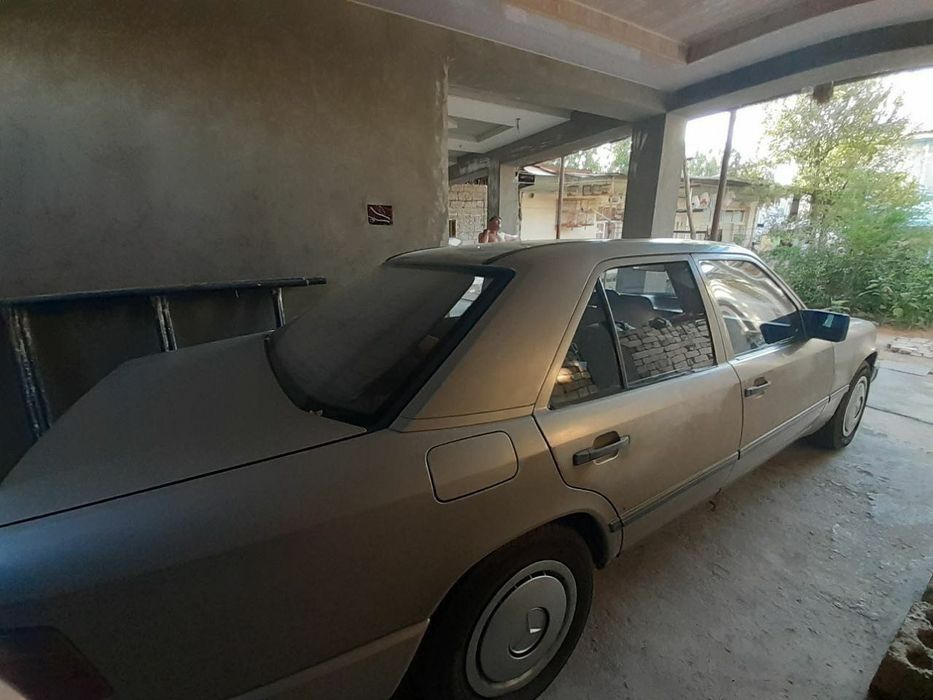 Mercedes w124 e260