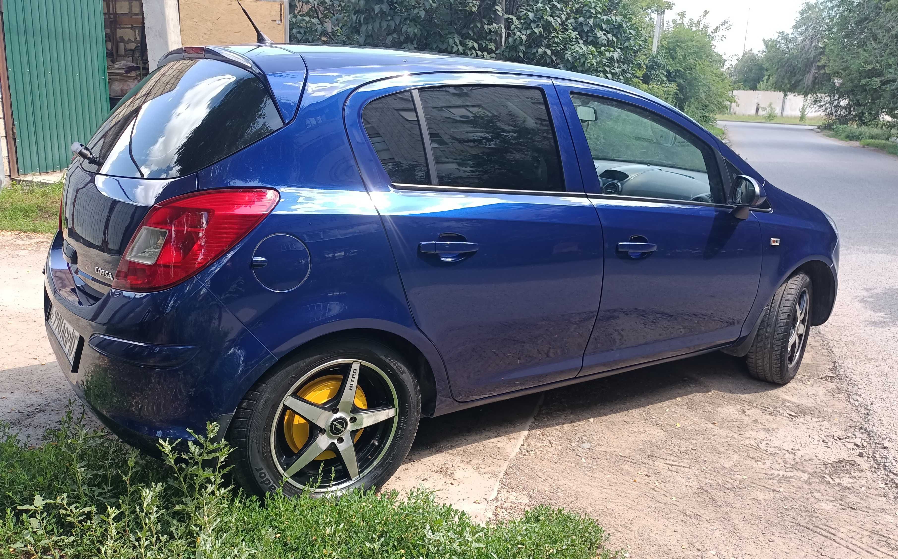Opel Corsa D 2008г