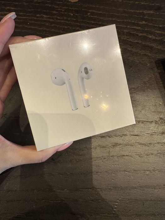 Наушники AirPods