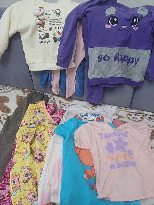 Бесплатно отдам вещи на девочку 4-5 лет