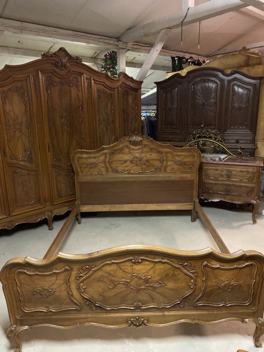 Dormitor din lemn masiv