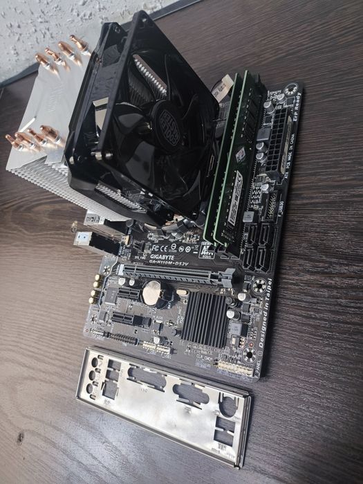 Gigabyte H110+i7 7700+32Gb