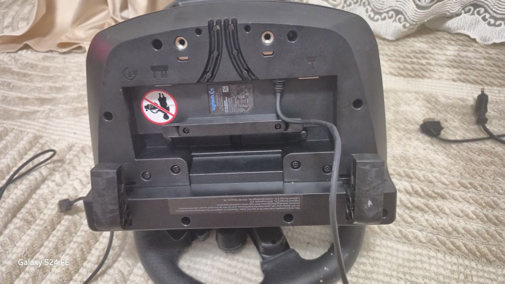 Volan logitech g923 in garantie