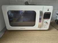 Cuptor cu microunde Daewoo retro