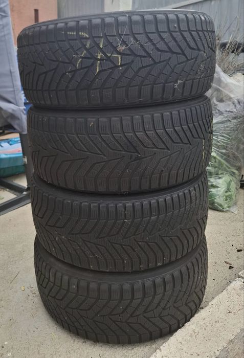 Set 4 anvelope yokohama 215/40r18