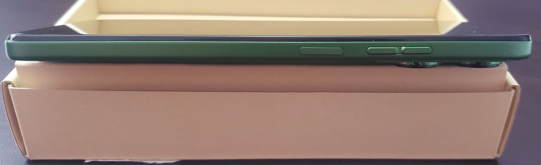 Телефон: Motorola Moto G35 5G - 128GB/4GB - Leaf Green