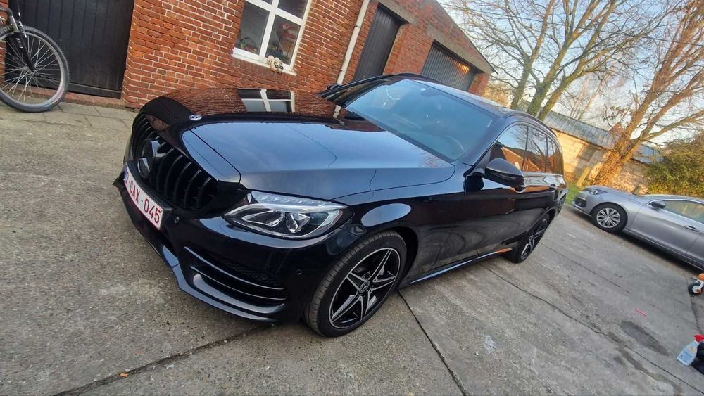 Vând Mercedes c 180